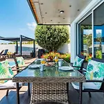 Pinheira Iii Heated Pool Holiday home