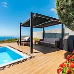Pinheira Iii Heated Pool Holiday home Calheta (Madeira)