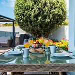 Pinheira Iii Heated Pool Holiday home *