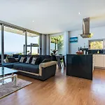 Pinheira Iii Heated Pool Holiday home Calheta (Madeira)