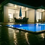 Pinheira Iii Heated Pool Calheta (Madeira)
