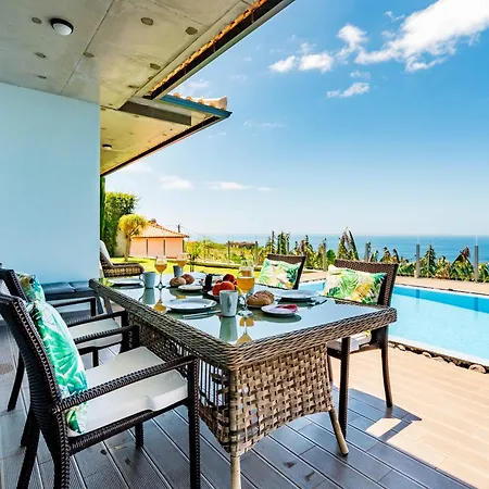 Pinheira Iii Heated Pool