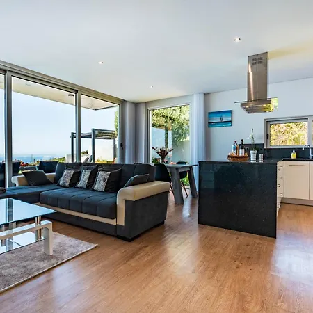 Pinheira Iii Heated Pool Vakantiehuis Calheta (Madeira)