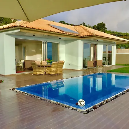 Casa de Férias Pinheira Iii Heated Pool
