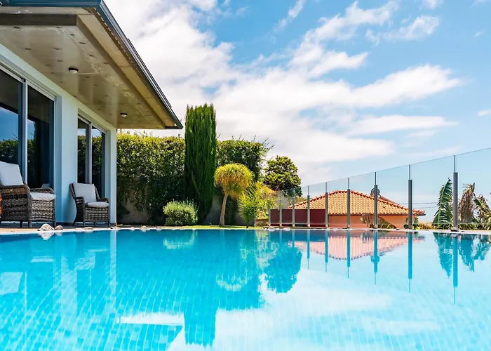 Pinheira Iii Heated Pool Calheta (Madeira)