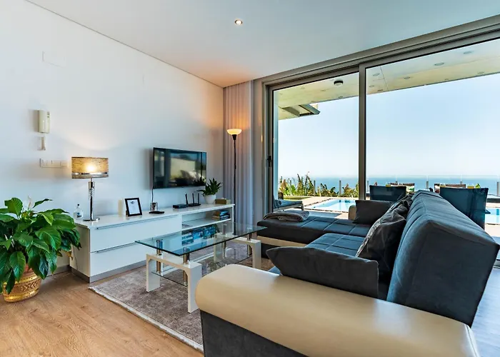 Pinheira Iii Heated Pool Hébergement de vacances